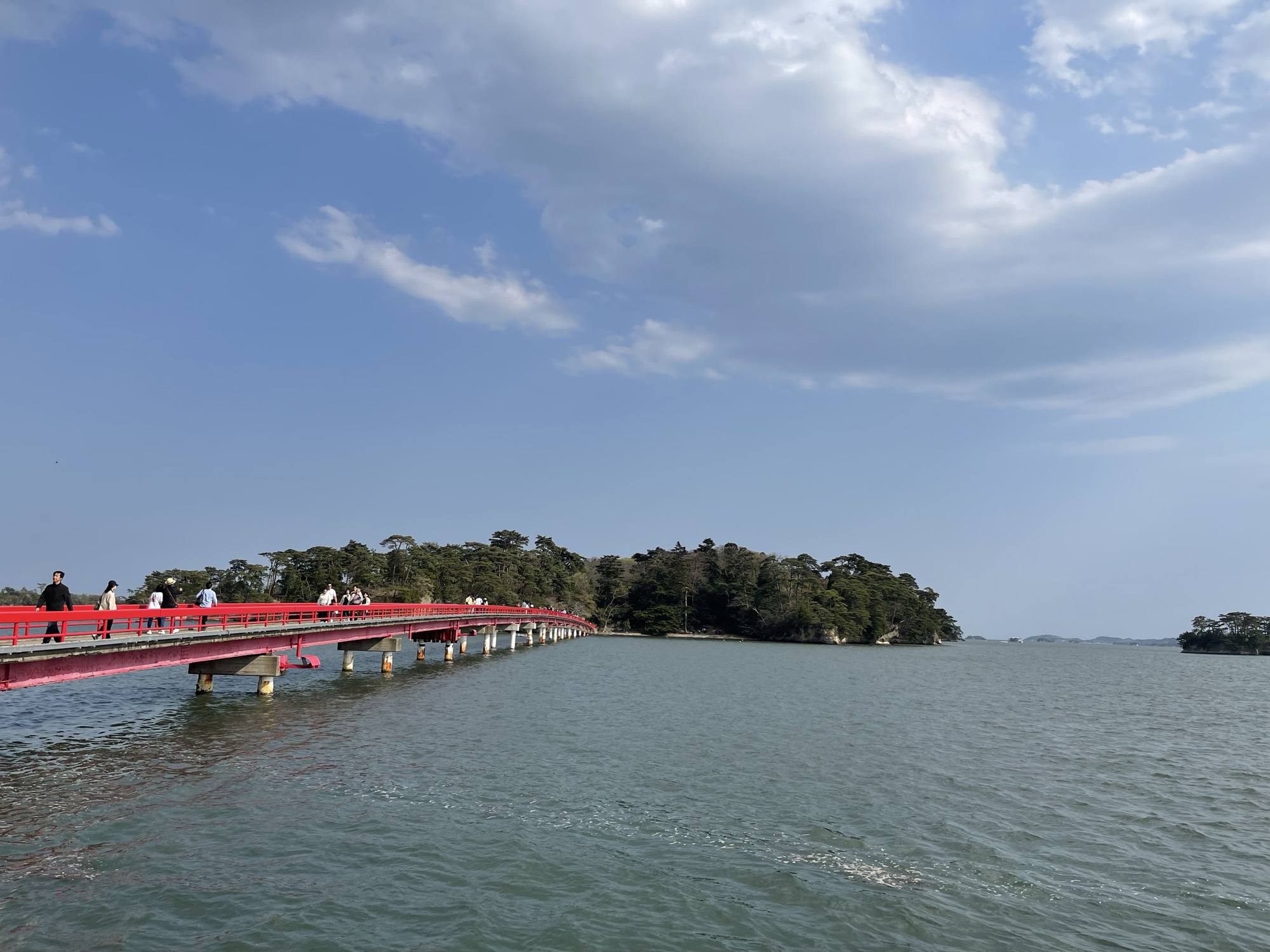 日本三景・松島を遊覧船でめぐる|島々の海で、宮城の旅を終える