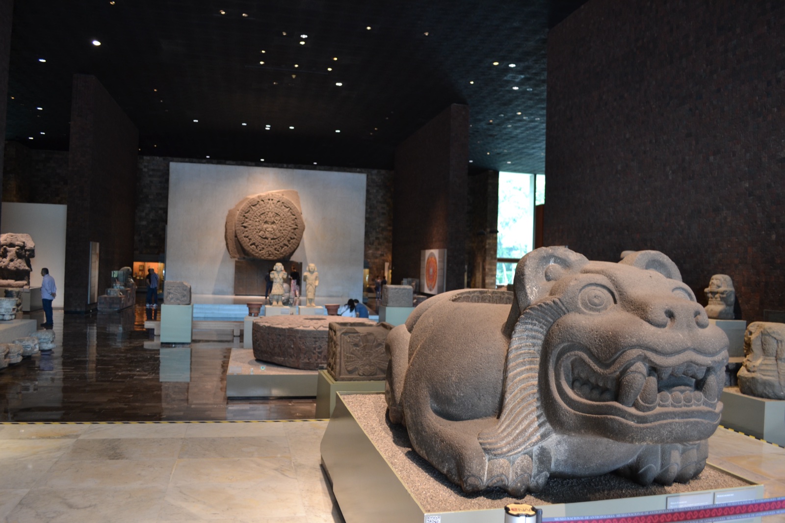 国立人類学博物館で巡る古代メキシコ|太陽の石とコアトリクエ・オルメカ巨頭