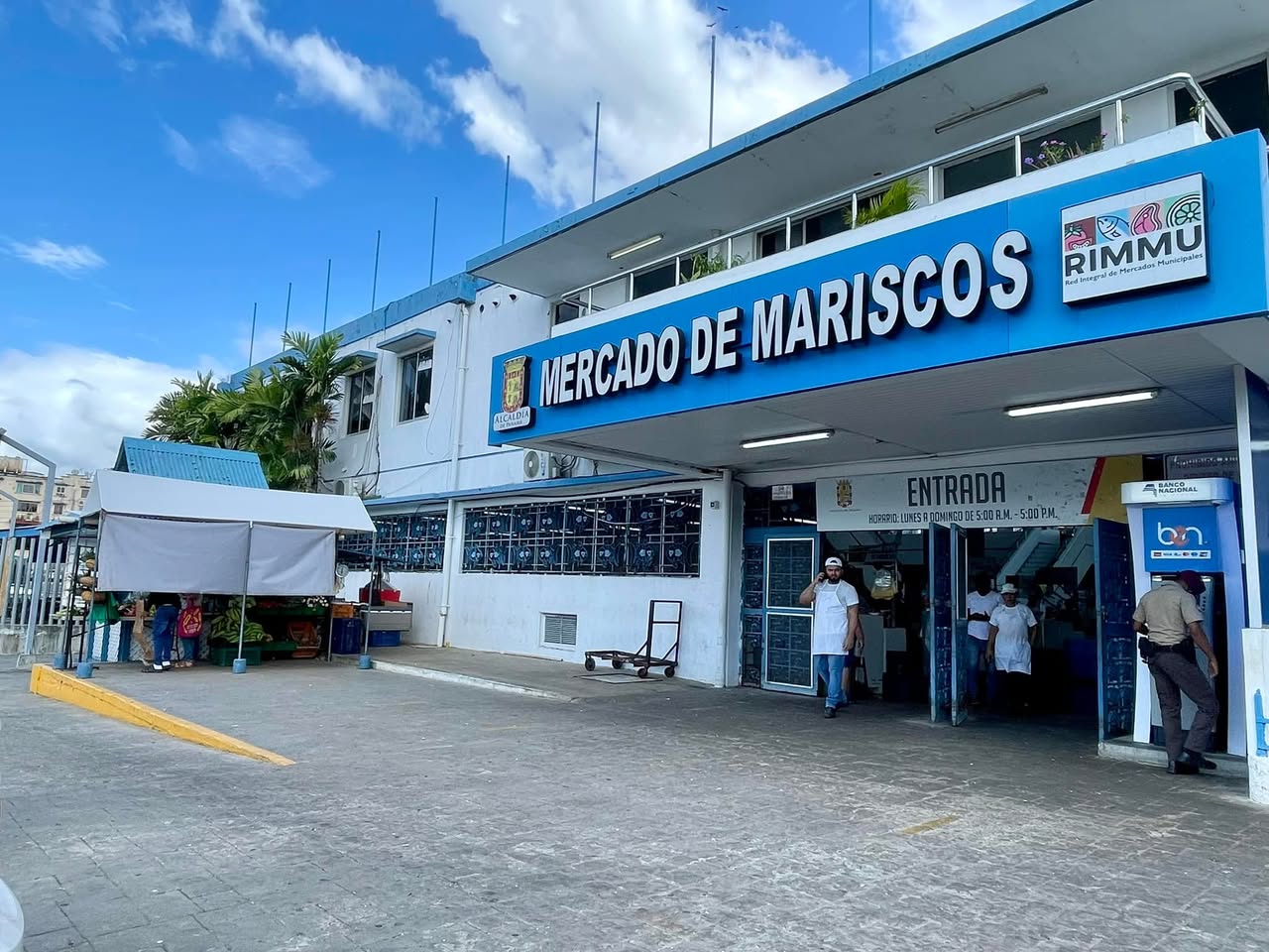 マリスコス市場の外観